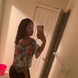 Meet your Posher, Alicia